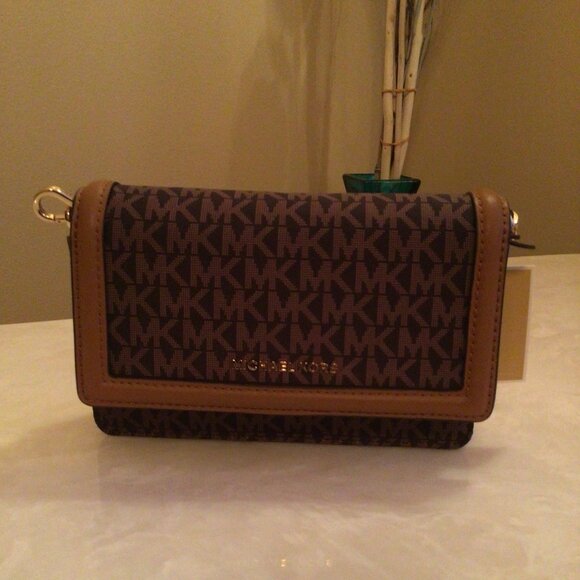 MICHAEL Michael Kors Jet Set Small Logo Crossbody - Picture 1 of 6